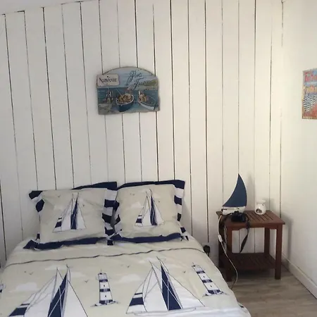 Vue Sur Le Port De Dieppe